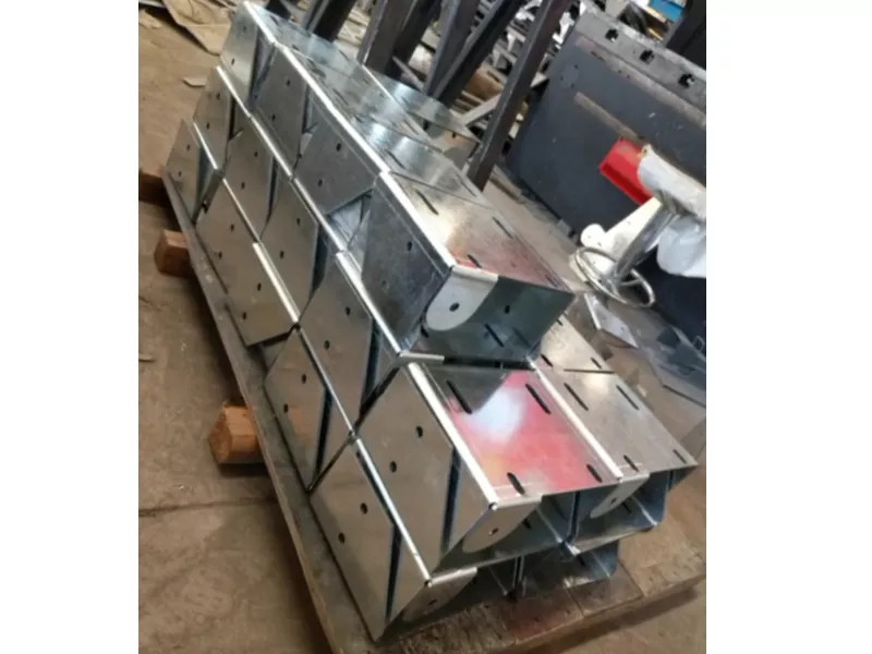 Dobrando a fabricação de suporte de metal de peças cortadas a laser