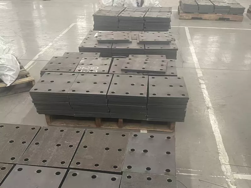 Serviços de gravação com corte a laser de metal